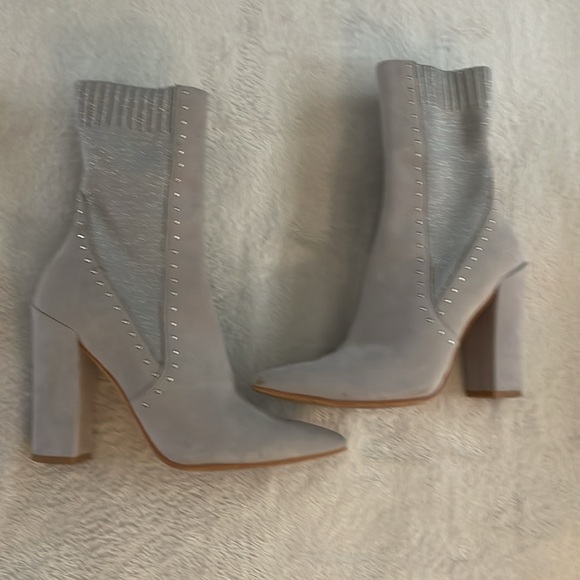 Dolce Vita Silver Ankle Bootie Boots Studded Chunky Heel Suede Leather Size 7.5 - Picture 7 of 15